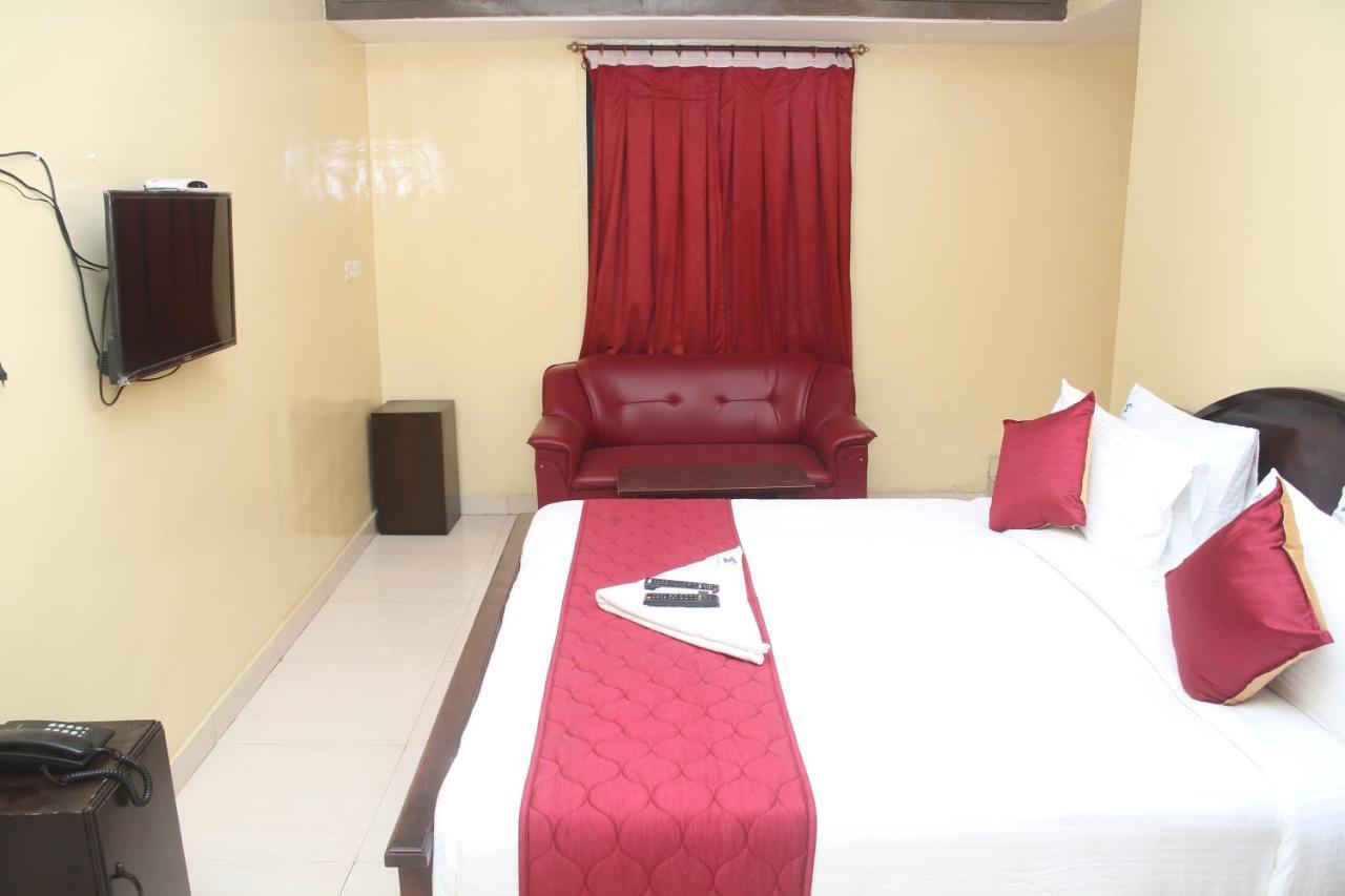 Skyry Hotels T Nagar 첸나이 외부 사진